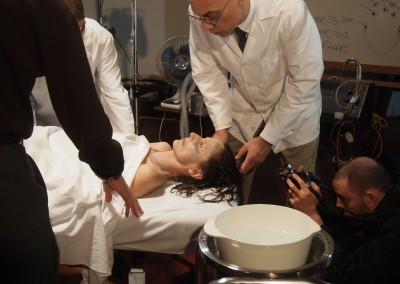 DeadNoMore - Dr Henry Adjusts Body